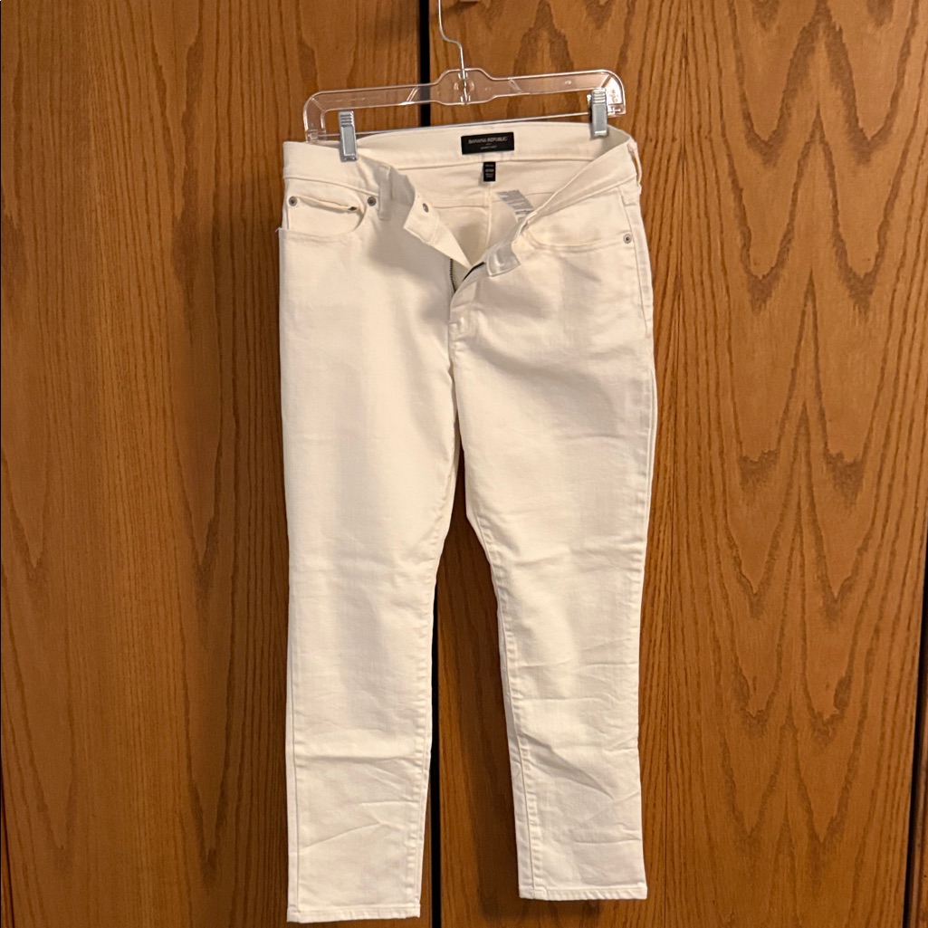 Banana Republic Brand New Cream Ankle Jeans